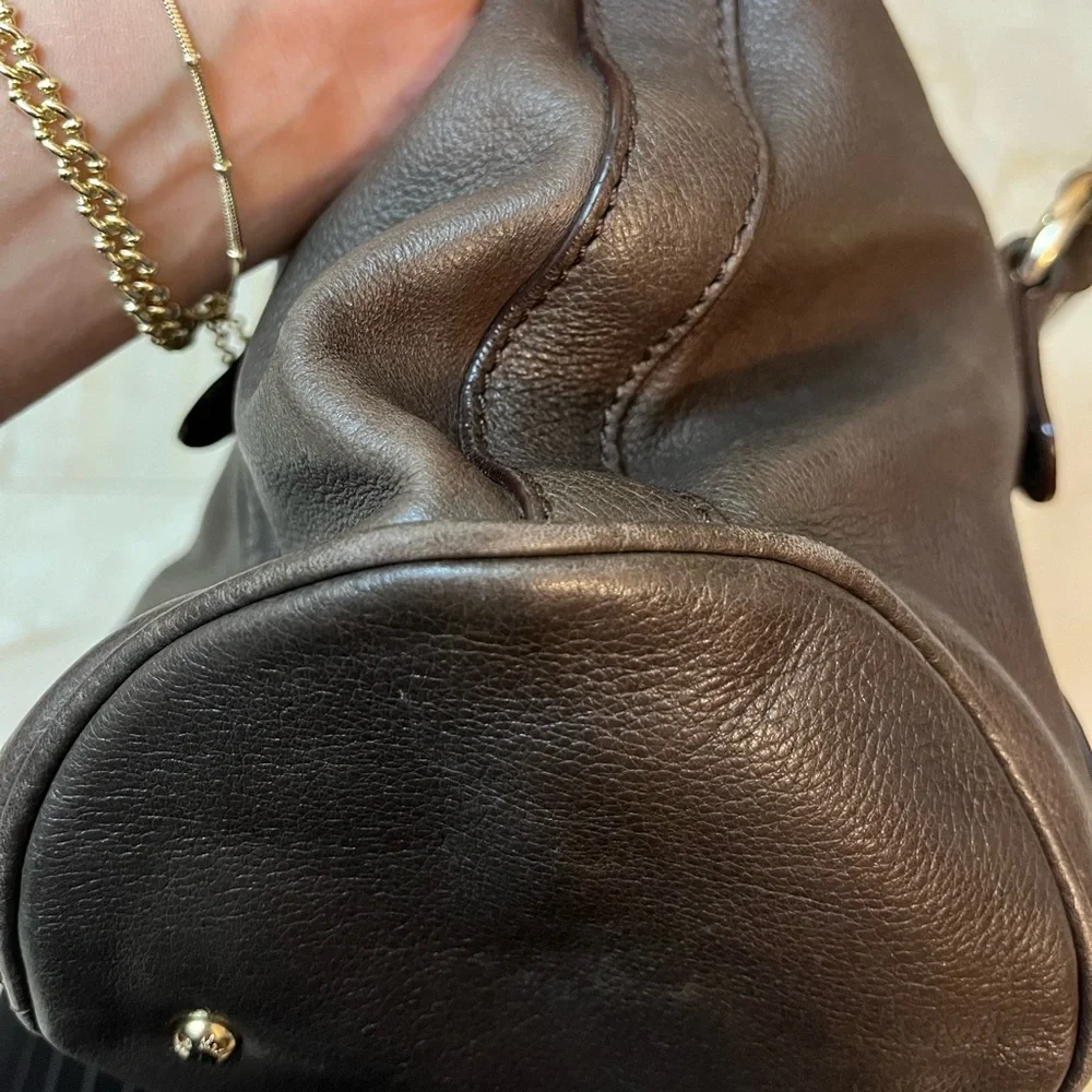 MaxMara Brown Leather Hobo Bag w/ Zip Closure & Detachable Strap - Picture 13 of 17